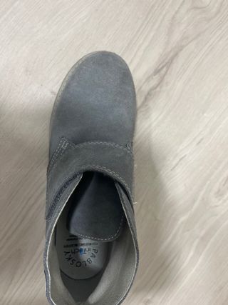 Botines grises de ante