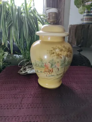 Base Lámpara Cerámica Vintage Escena Ecuestre