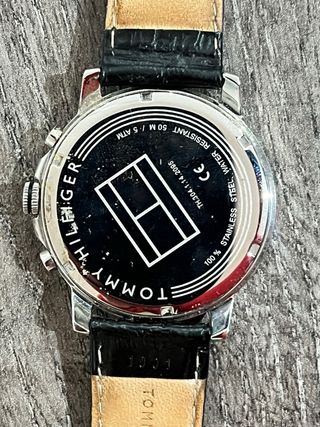 Reloj Tommy Hilfiger Cronógrafo Negro y Plateado
