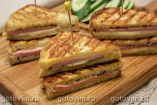 Sándwiches de jamón y queso de casa y a pedido