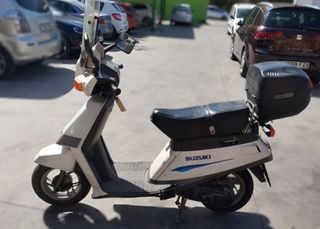 Suzuki 98333 caballete lido 75