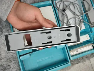 Nintendo Wii original con caja + 4 mandos + cables