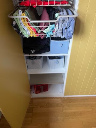 Armario juvenil/infantil IKEA amarillo