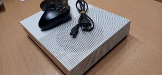 Xbox One S 1TB Blanca + Mando