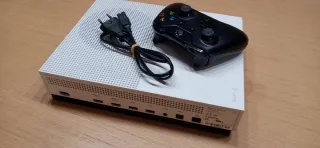Xbox One S 1TB Blanca + Mando