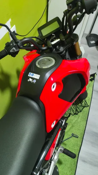 Moto Honda Roja