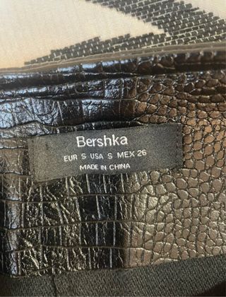 Falda efecto piel negra Talla S