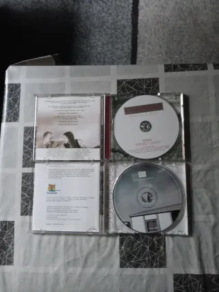 Lote 8 CDs: Luz, Chambao,El Canto del Loco, M.P.