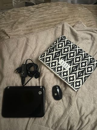 Portátil HP Negro y Blanco