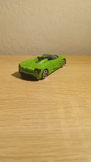 MotorMax Pagani Huayra Roadster