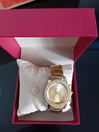 Reloj de mujer + pulsera +  caja