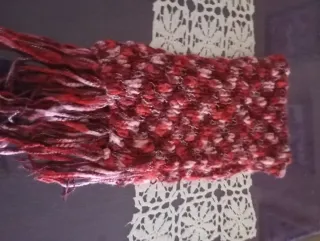 Bufanda tejida multicolor con flecos