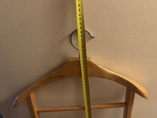 Galán de noche /perchero de madera