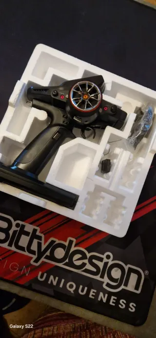 Emisora Radio Control Futaba 4PX T-FHSS.