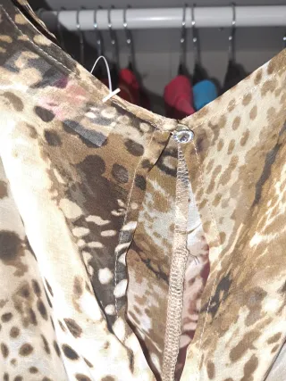 Camisa fiesta/evento marrón y dorada