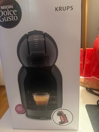 Cafetera Krups Dolce Gusto Mini Me Roja.