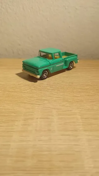 Matchbox Moving Parts '63 Chevy C10 TM GM