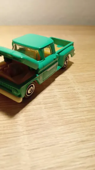 Matchbox Moving Parts '63 Chevy C10 TM GM