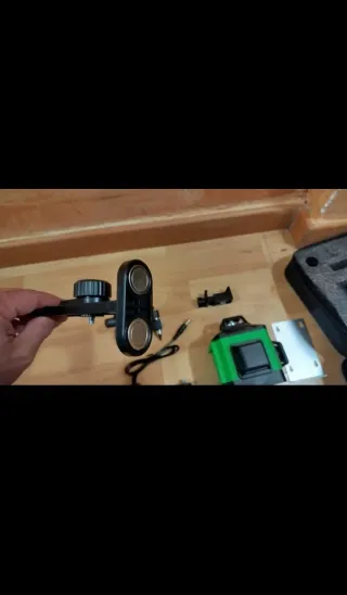 A ESTRENAR! Nivel láser verde 16líneas, 2 baterías