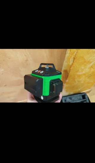 A ESTRENAR! Nivel láser verde 16líneas, 2 baterías
