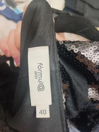 Vestido lentejuelas negro manga 3/4