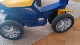 Moto Molto Azul y Amarilla