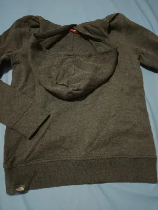 Sudadera The North Face niño gris