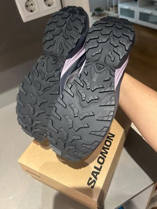 Zapatillas Salomon Gore-Tex Negras y Rosas