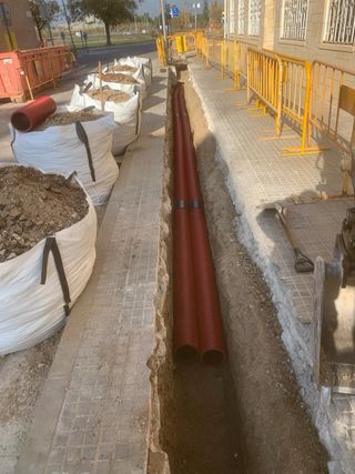 Se requiere MAQUINISTA/ENCARGADO OBRA CIVIL