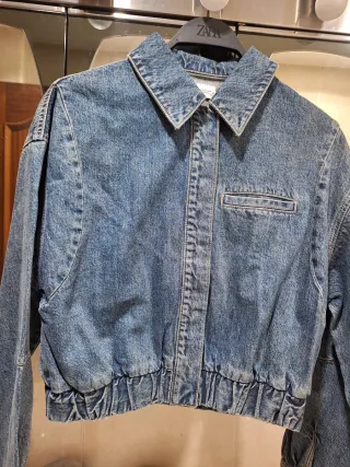 Chaqueta vaquera con capucha Talla xs