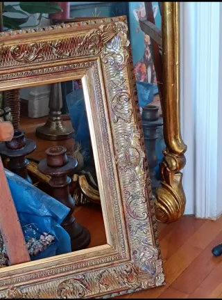 Marco dorado madera tallada