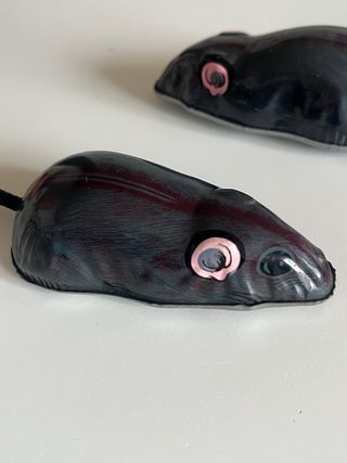 Topolino giocattolo nero prezzo x coppia