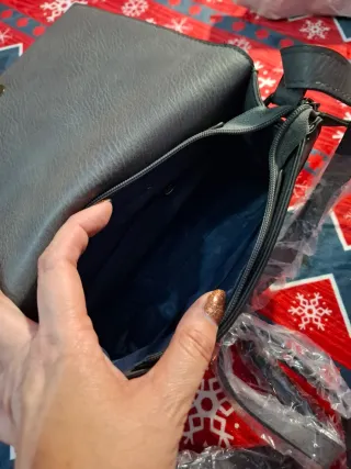 Bolso negro tachuelas