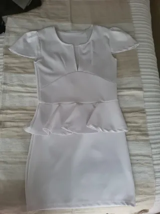 Vestido blanco con volantes
