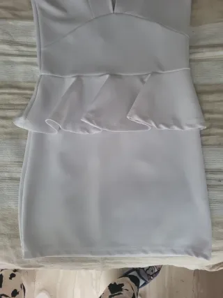 Vestido blanco con volantes