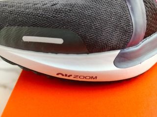 Nike Air Zoom Vomero 16 Mujer