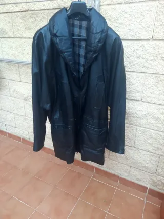 Abrigo de piel negro