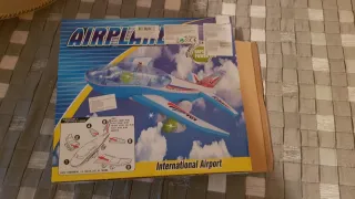 Avión de juguete con luces y sonido