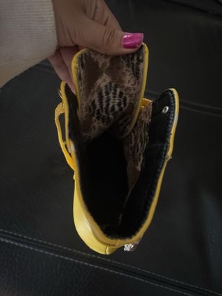 Botines Amarillos con Cordones y Plataforma