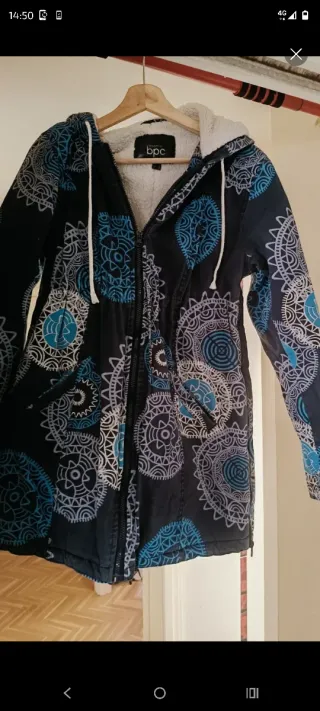 Abrigo premamá borreguito.