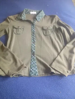 Camisa elástica verde militar
