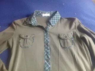 Camisa elástica verde militar