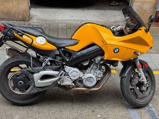 BMW F 800 R Amarilla