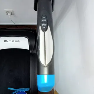 Cinta de correr BladeZ TR090i