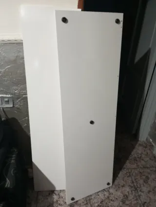 Mueble blanco LED con mesa abatible