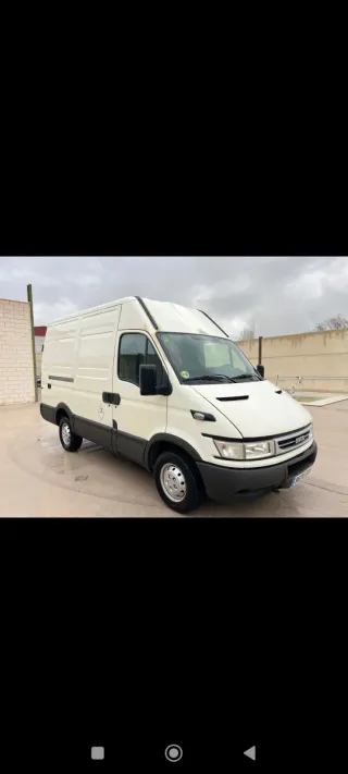 Iveco Daily Furgon Blanco
