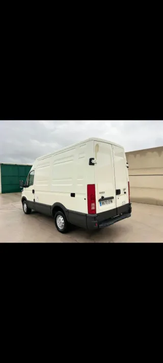 Iveco Daily Furgon Blanco