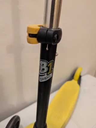 Monopatín Oxelo 3 Ruedas Amarillo/Negro