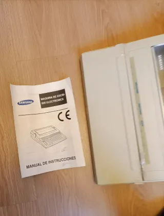 Máquina de escribir Samsung SG-1030