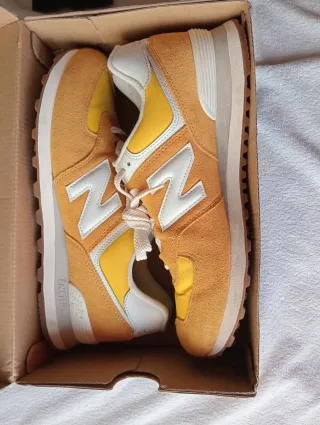 Zapatillas New Balance 574 classic Beige/Amarillo